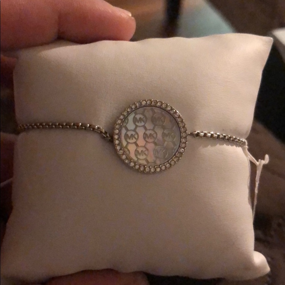 Michael Kors Silver Chain Monogram Disk Bracelet - Picture 3 of 7